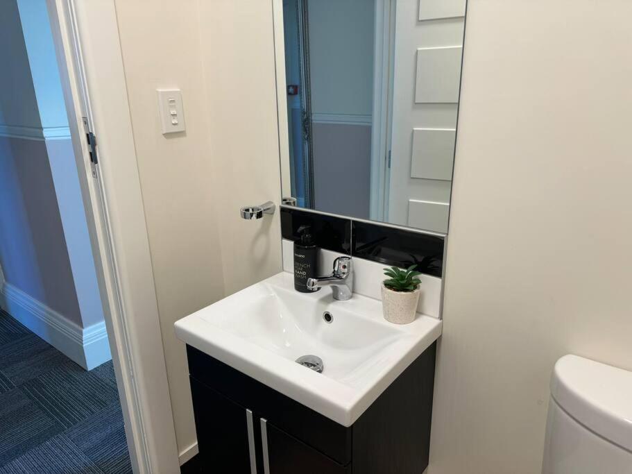 4 Large Bedroom Apartment In The City Hastings Zewnętrze zdjęcie