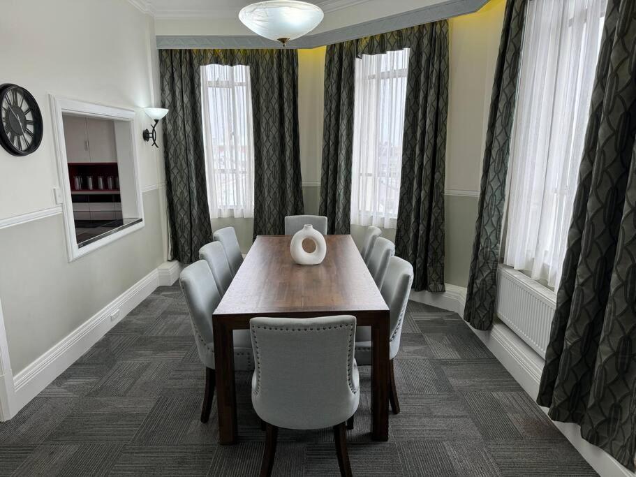 4 Large Bedroom Apartment In The City Hastings Zewnętrze zdjęcie